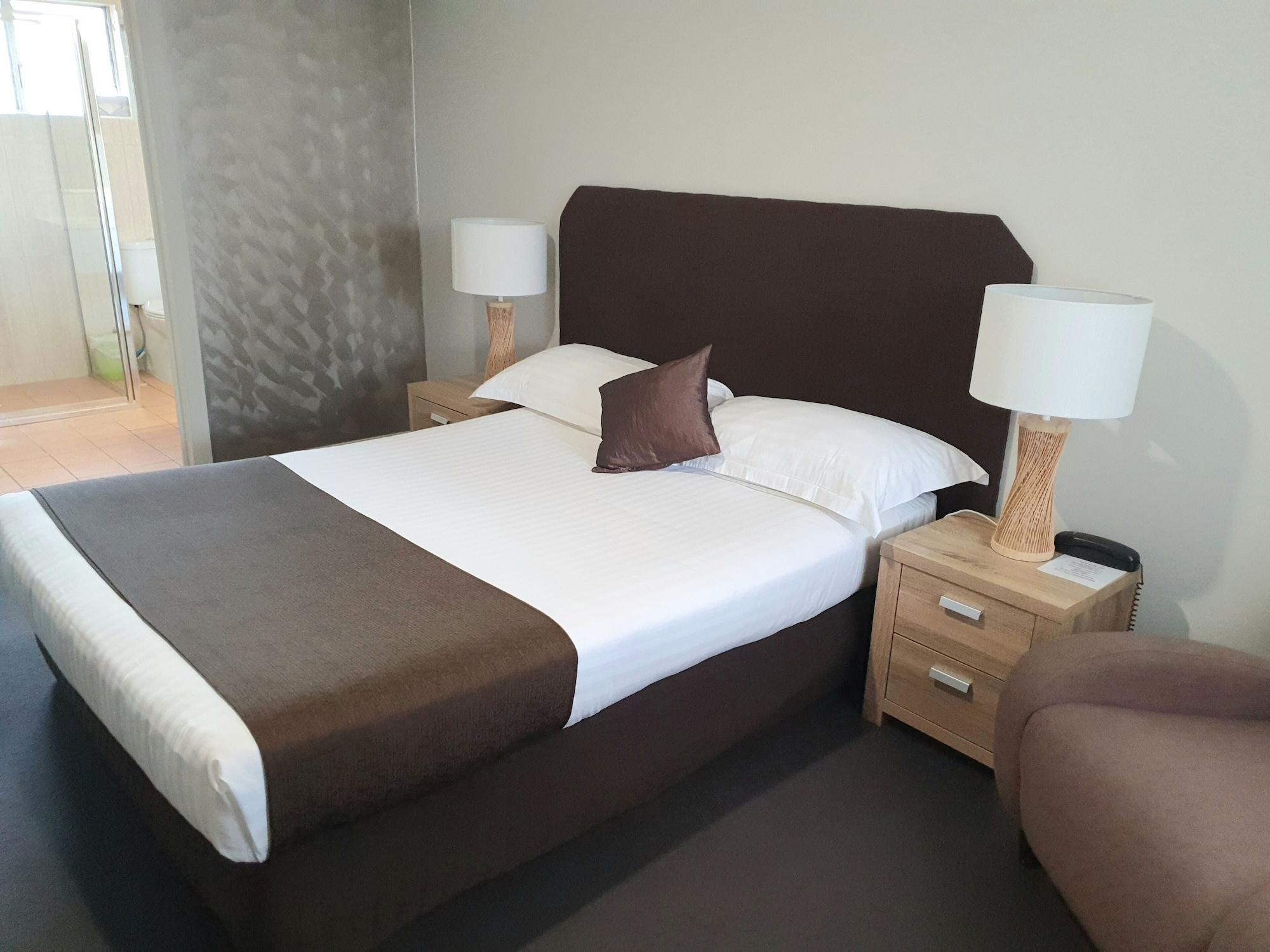Mcnevins Maryborough Motel Buitenkant foto