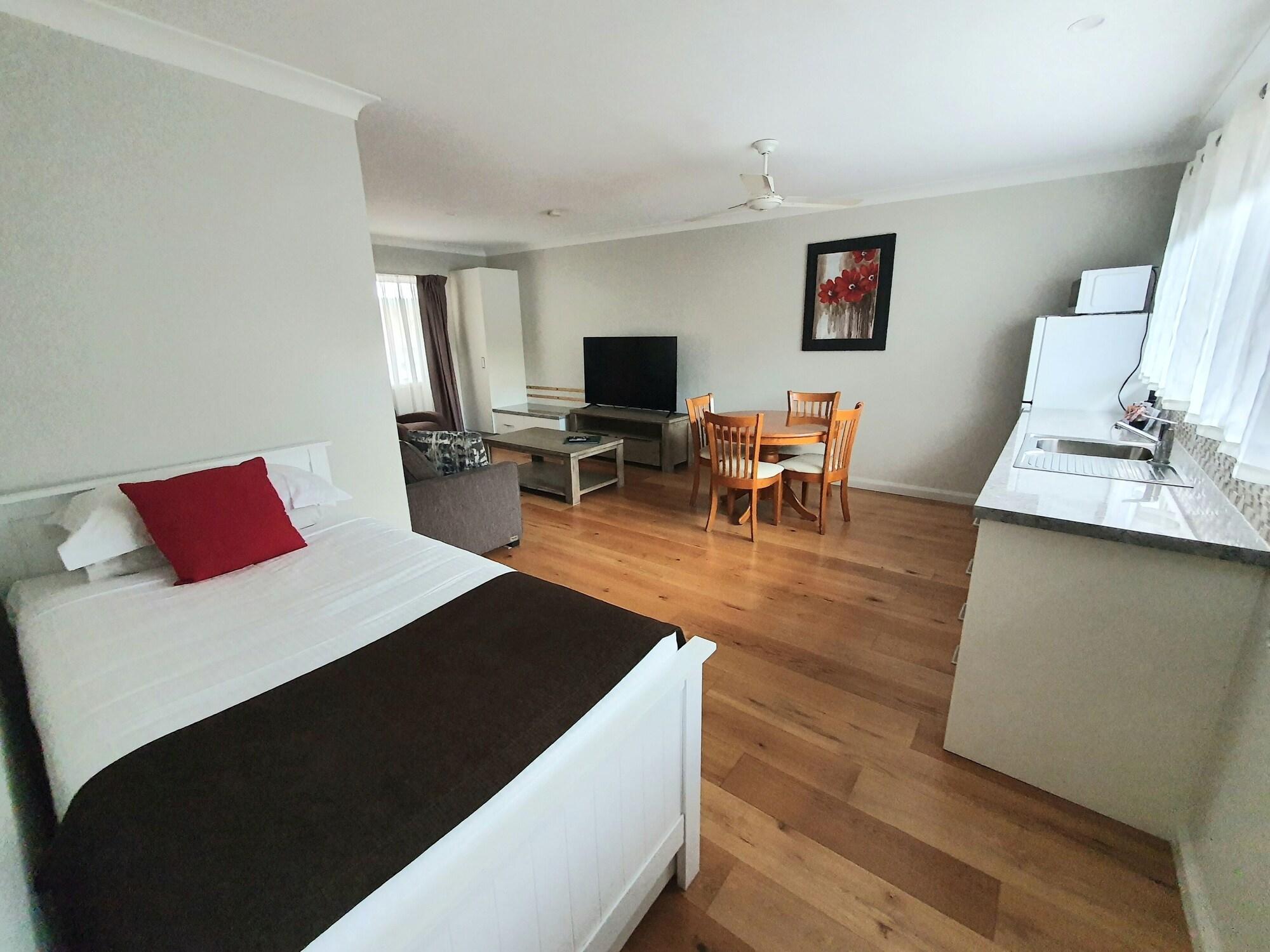 Mcnevins Maryborough Motel Buitenkant foto