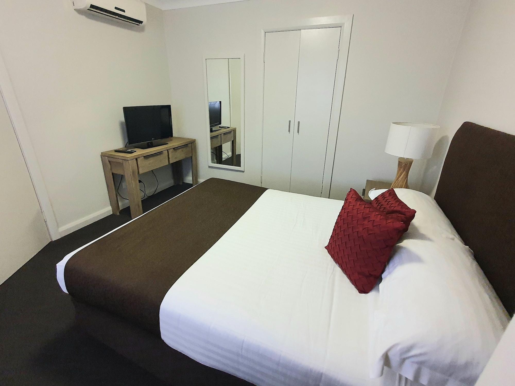 Mcnevins Maryborough Motel Buitenkant foto