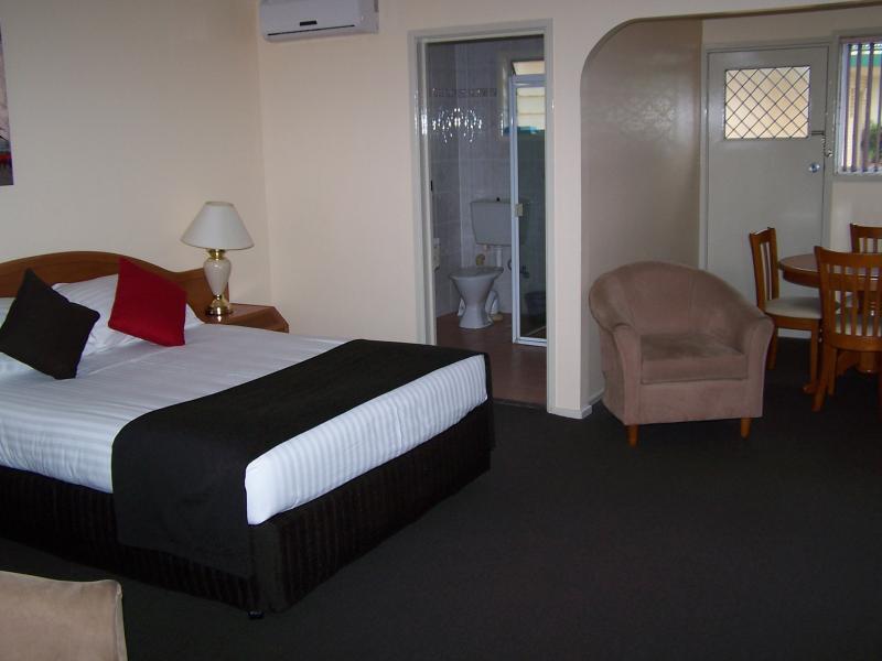 Mcnevins Maryborough Motel Buitenkant foto