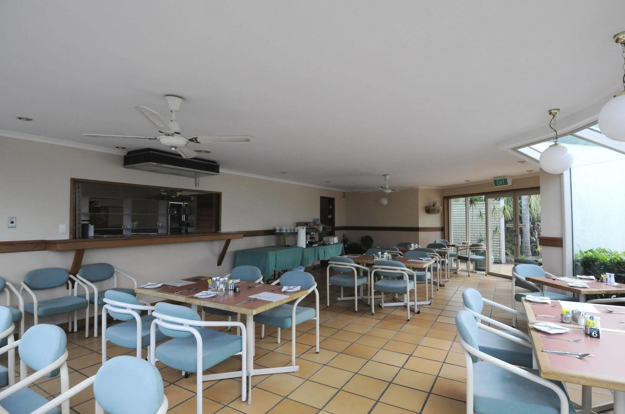 Mcnevins Maryborough Motel Buitenkant foto